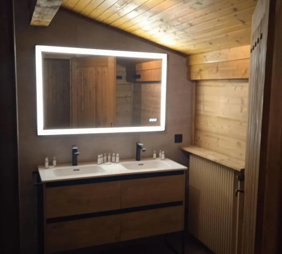 Cottage T7 With Garden On The Snow Front Megeve Chalet