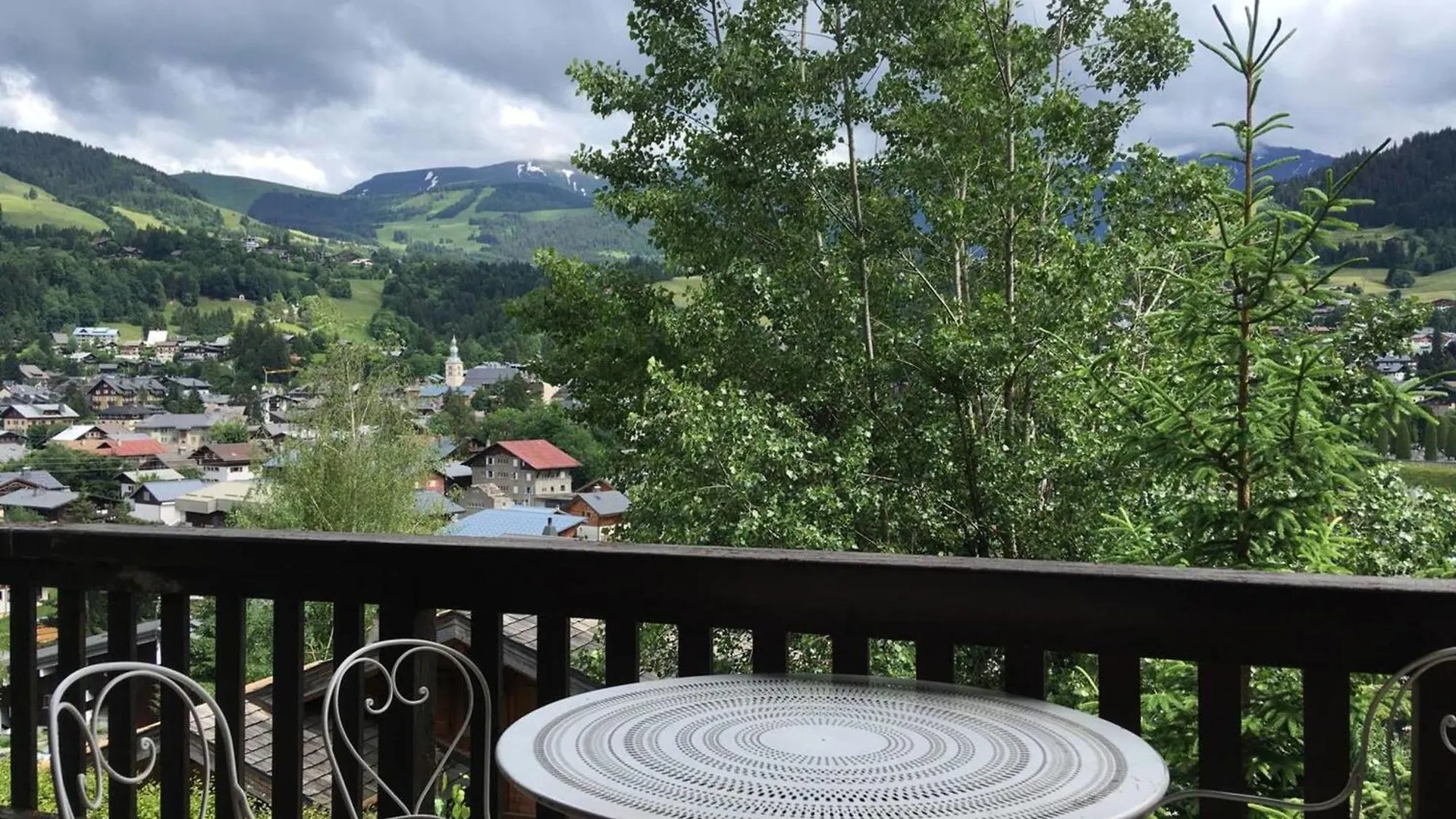 Cottage T7 With Garden On The Snow Front Megeve